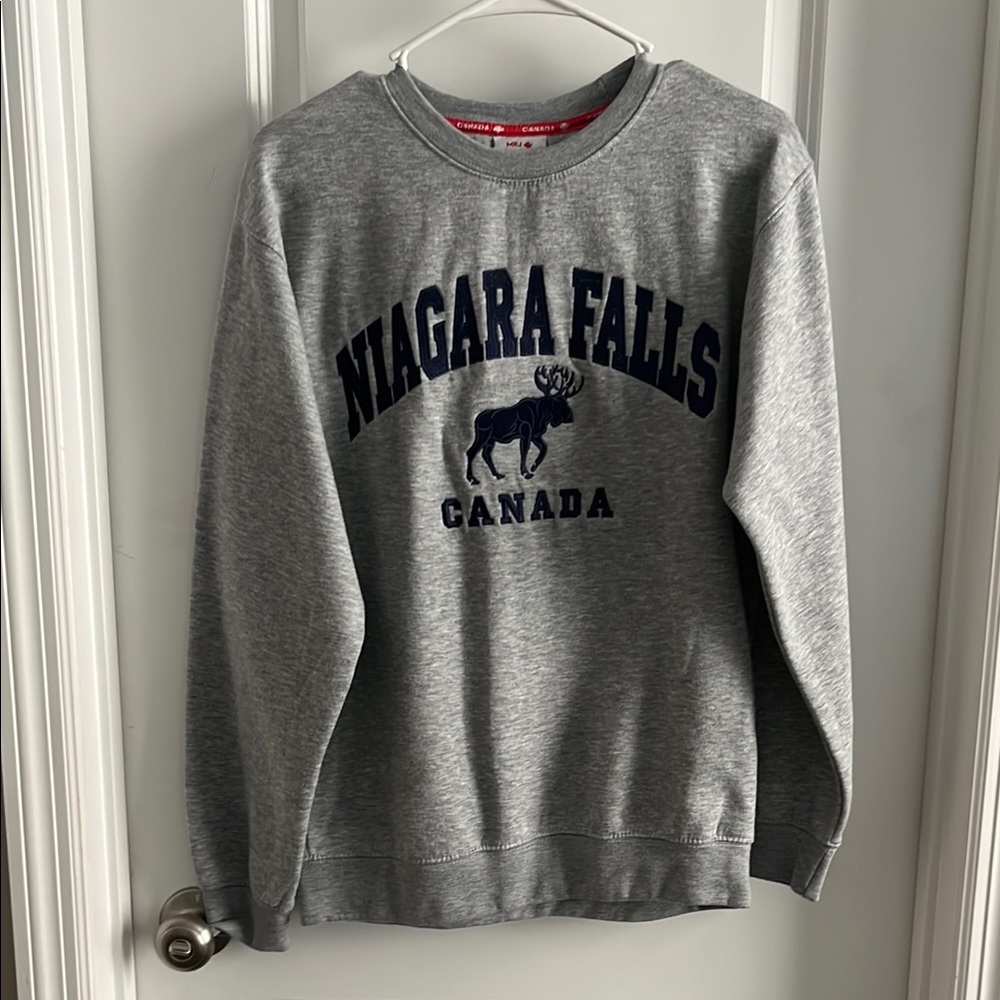 Gray Niagara Falls Canada Sweater